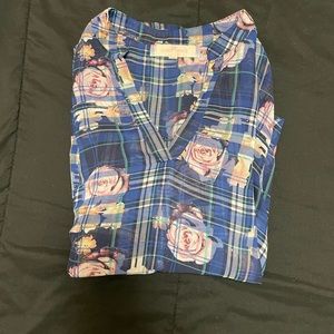 Almost famous low to high blouse size small